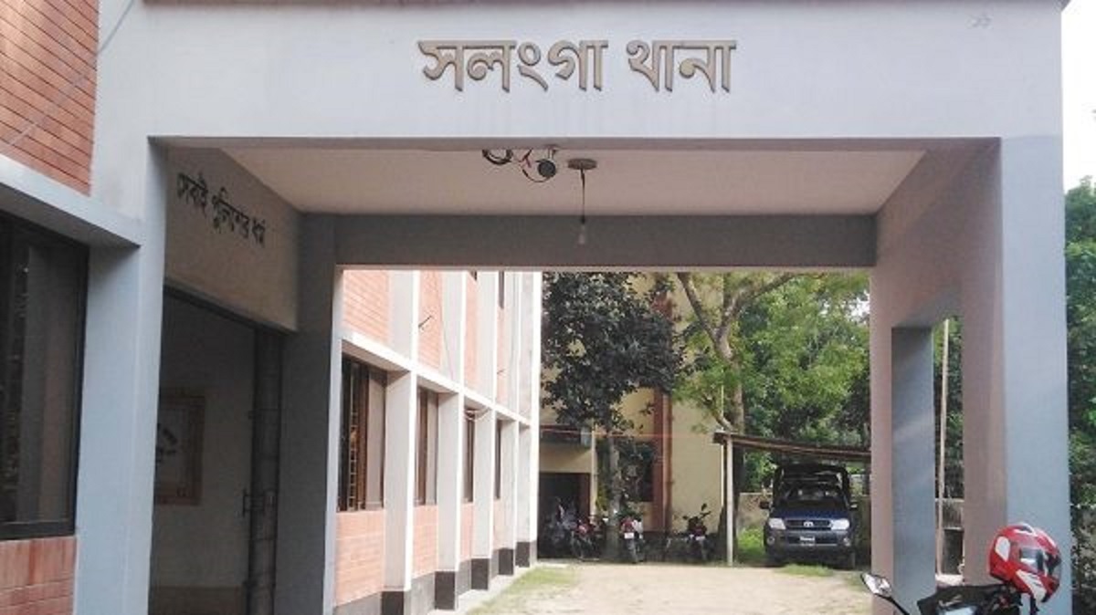 লেগুনা চাপায় শিশু নিহত, চালক আটক