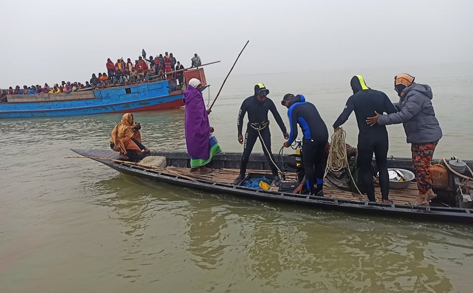 রাজবাড়ীতে পদ্মা নদী থেকে ২ শ্রমিকের লাশ উদ্ধার