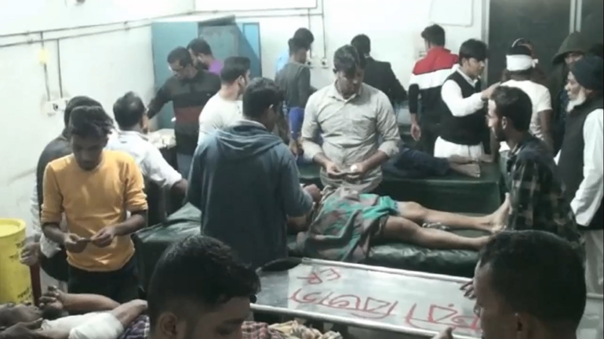 মাছ ধরাকে কেন্দ্র করে দুই পক্ষের সংঘর্ষে আহত ১৫