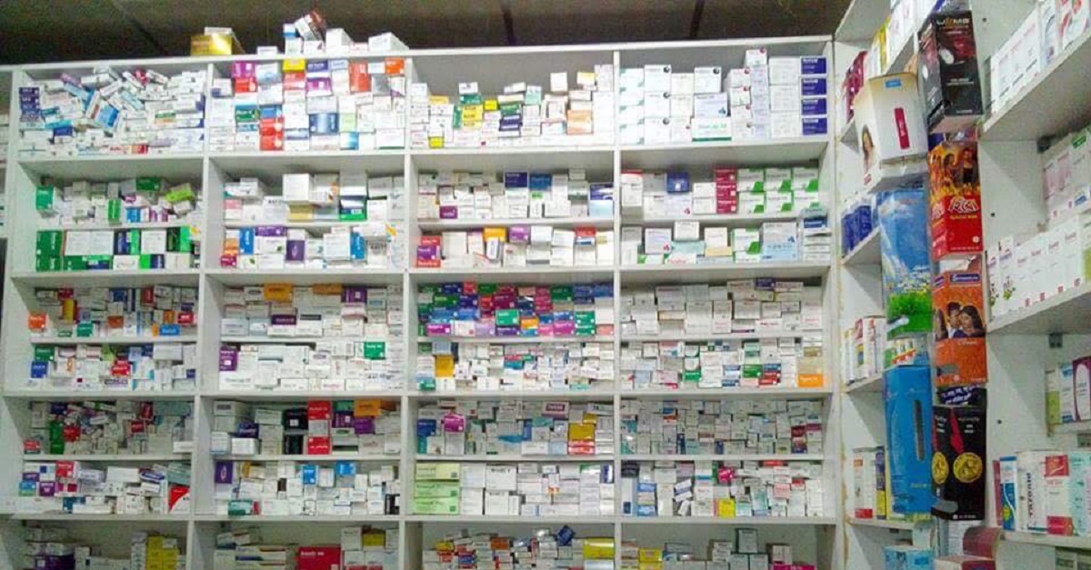 এবার লাগাম ছাড়া বাড়ছে জীবন রক্ষাকারী ওষুধের দাম