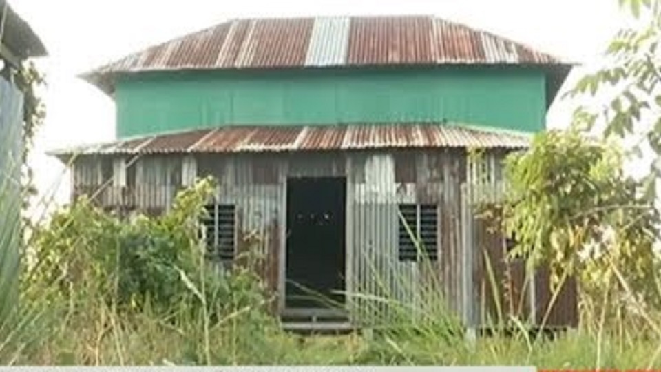 শূন্য ঘরকে পুরনো বসতঘর দেখিয়ে প্রশাসন ও গণপূর্তের ক্ষতিপূরণ প্রস্তাব!