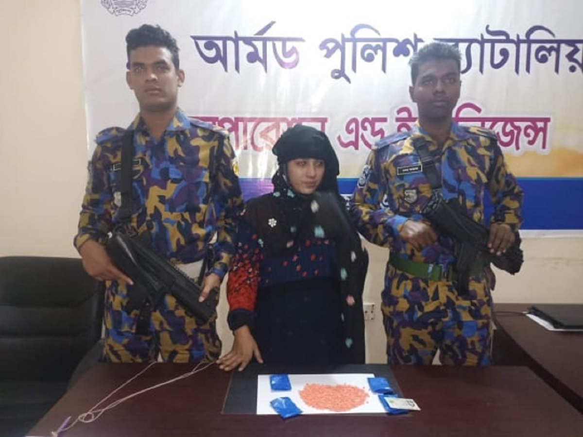 মাথার খোপায় ইয়াবা পাচার!