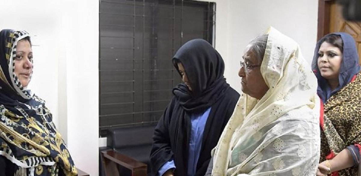 মেজর জেনারেল জয়নুল আবেদীনের মরদেহ দেখতে সিএমএইচে প্রধানমন্ত্রী