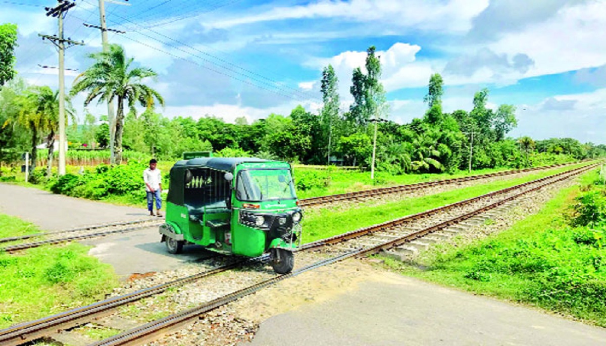 অবৈধ লেভেল ক্রসিং বন্ধে হাইকোর্টের রুল