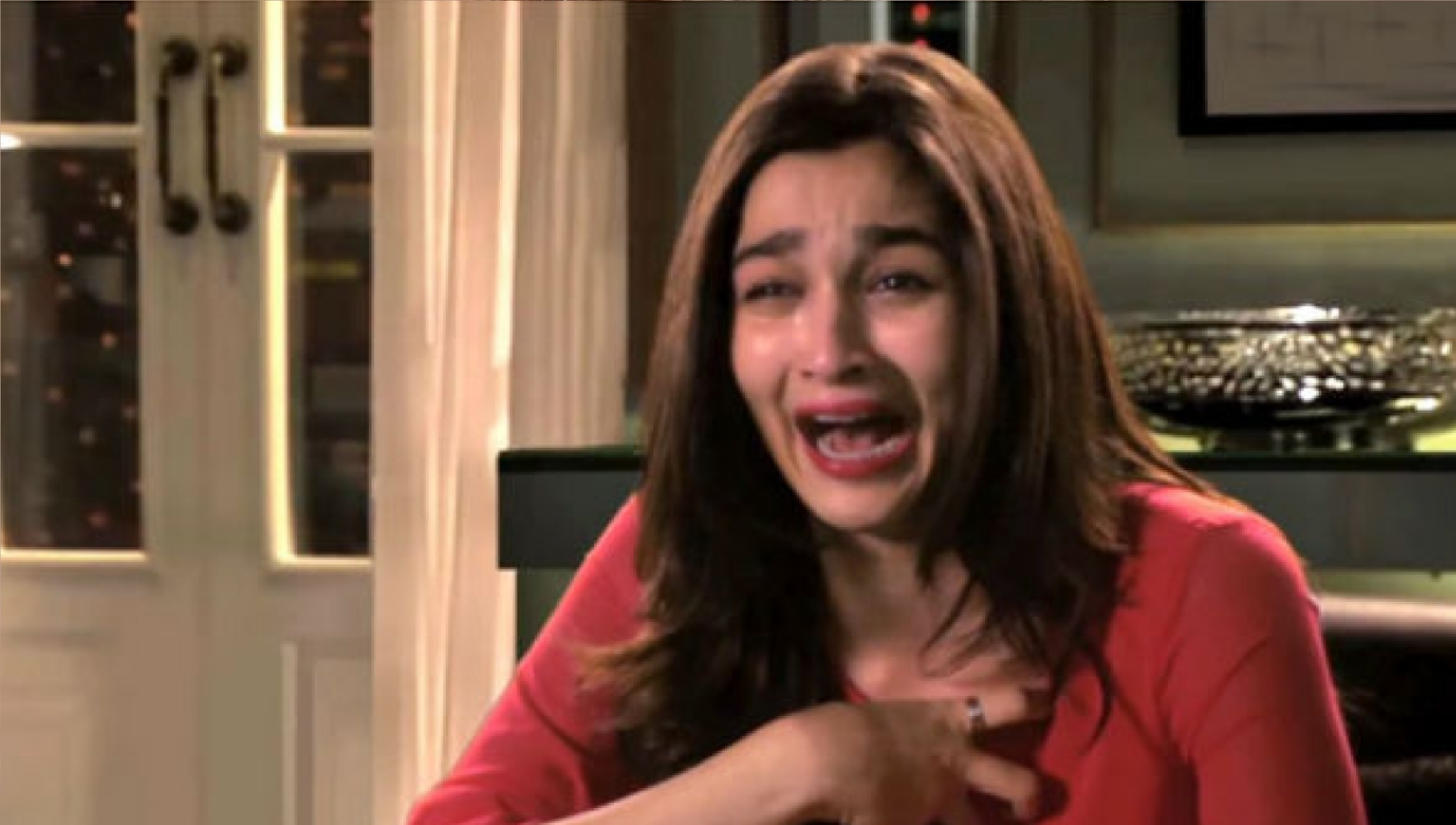 যে কারণে কাঁদলেন আলিয়া ভাট