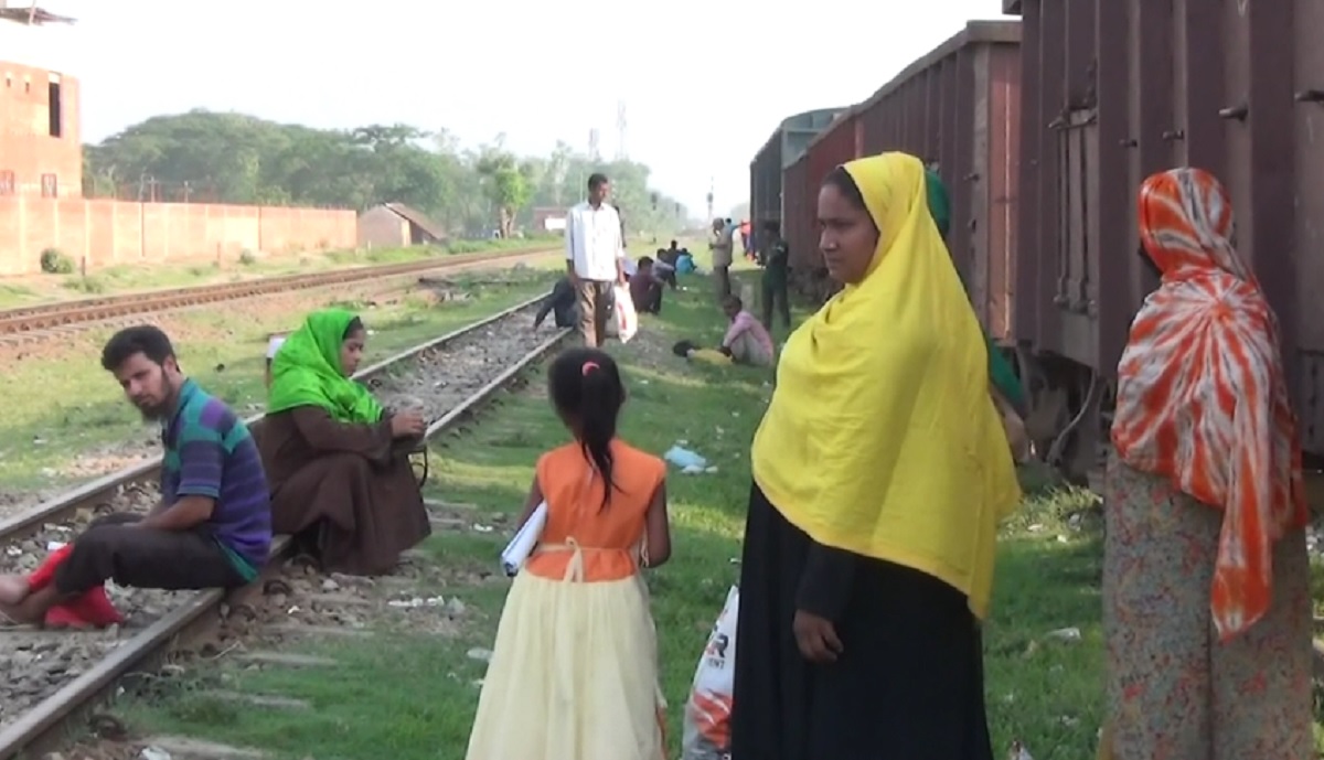 কুমিল্লায় বগি লাইনচ্যুত, ঢাকা-চট্টগ্রাম ও সিলেট রুটে রেল যোগাযোগ বন্ধ