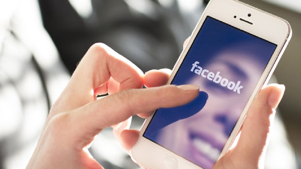 ফেসবুকে ভুয়া খবর ছড়ালে আটকে যাবে বিজ্ঞাপন