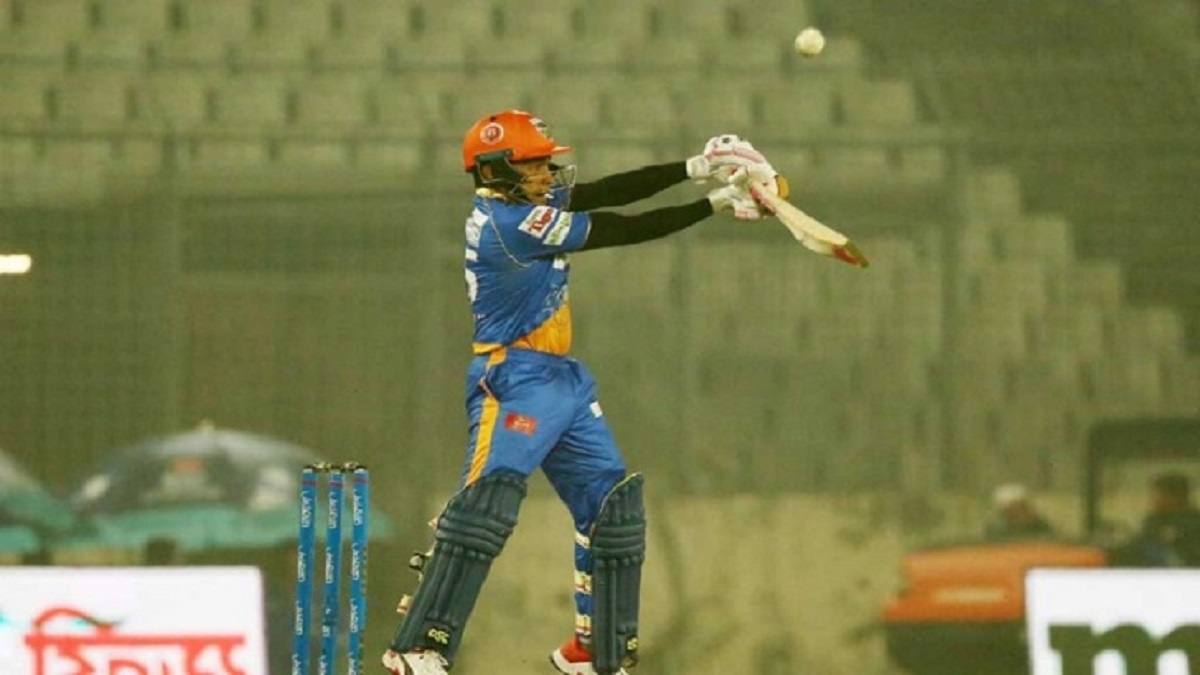 মুশফিকের ম্যাজিক্যাল ব্যাটিংয়ে রাজশাহীর জয়রথ থামাল খুলনা