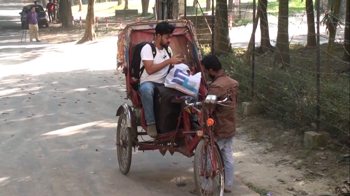 এক মাস পর খুলেছে জাহাঙ্গীরনগর বিশ্ববিদ্যালয়ের আবাসিক হল