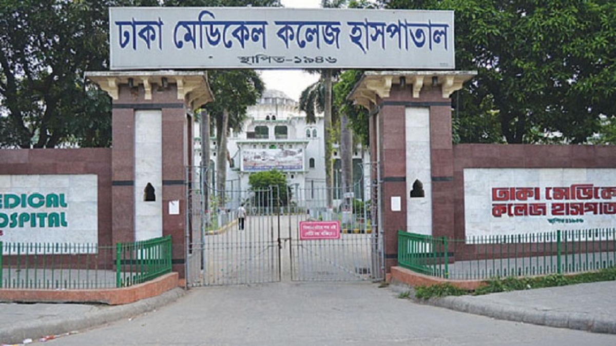 মতিঝিলে ভ্যানের পেছনে বাসের ধাক্কা, চালক নিহত