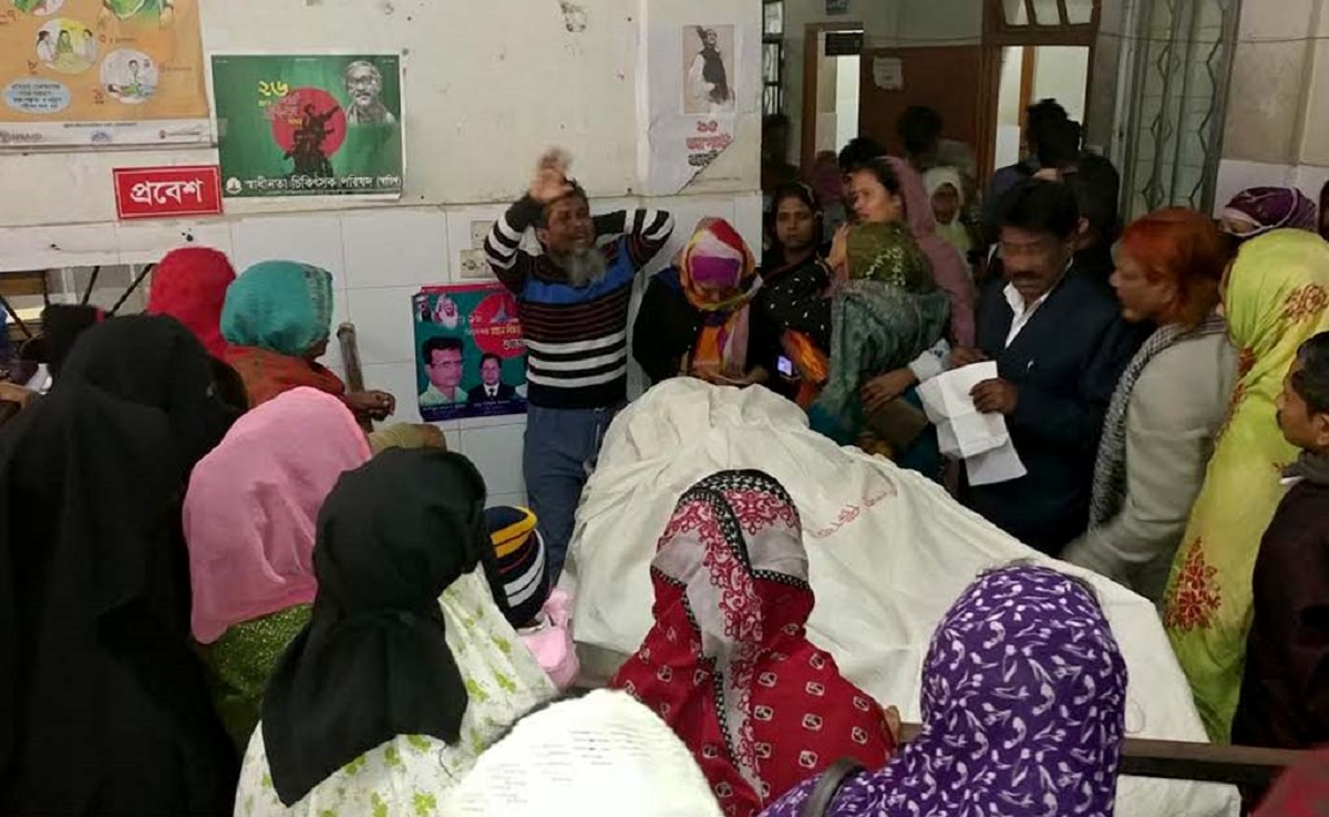 প্রেমিকের সাথে বিয়ে দিতে রাজি না হওয়ায় মাকে হত্যা