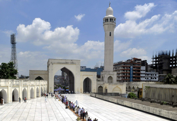 অন্য দেশে মসজিদ নির্মাণে আর্থিক অনুদান বন্ধ করছে সৌদি আরব!