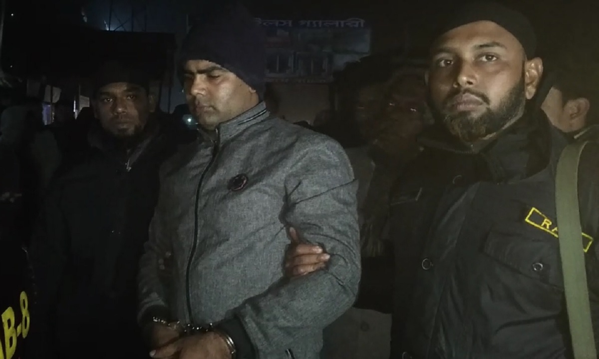 মেজর পরিচয় দানকারী ভুয়া র্যাব কর্মকর্তা আটক