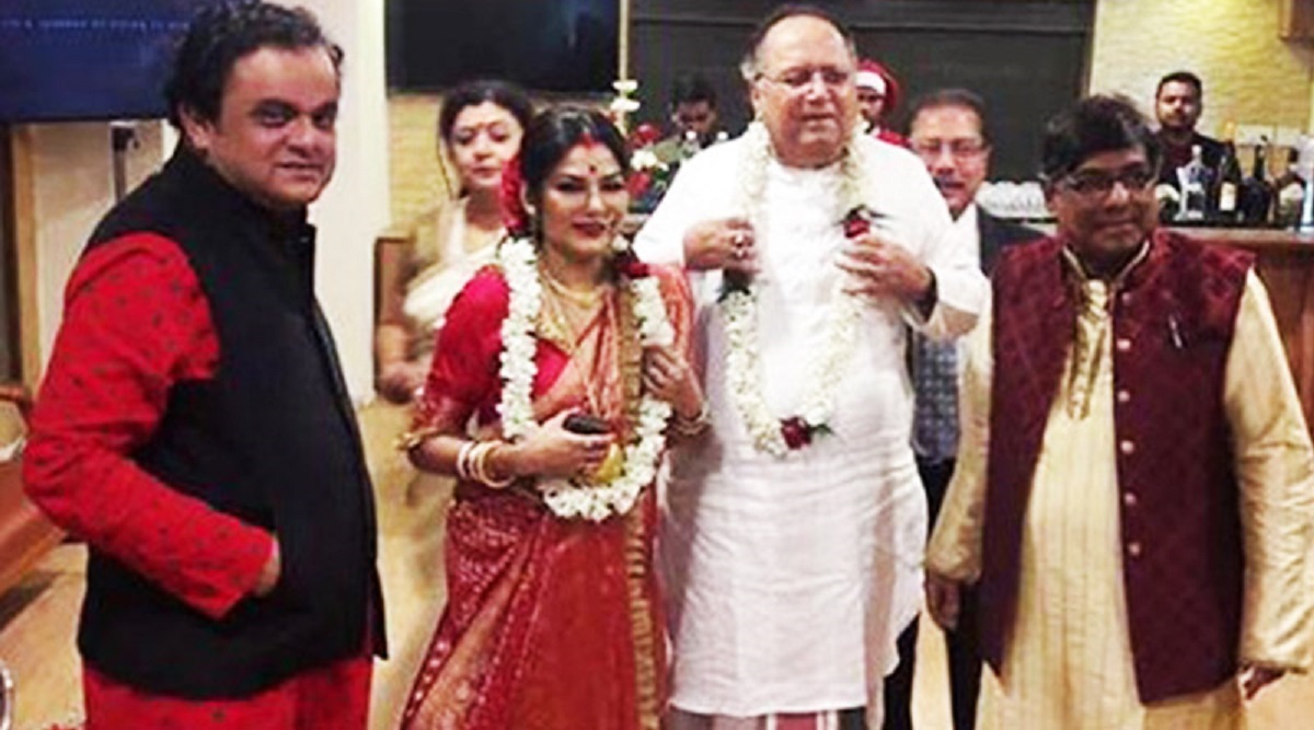 বিয়ে করলেন দীপঙ্কর দে-দোলন রায়