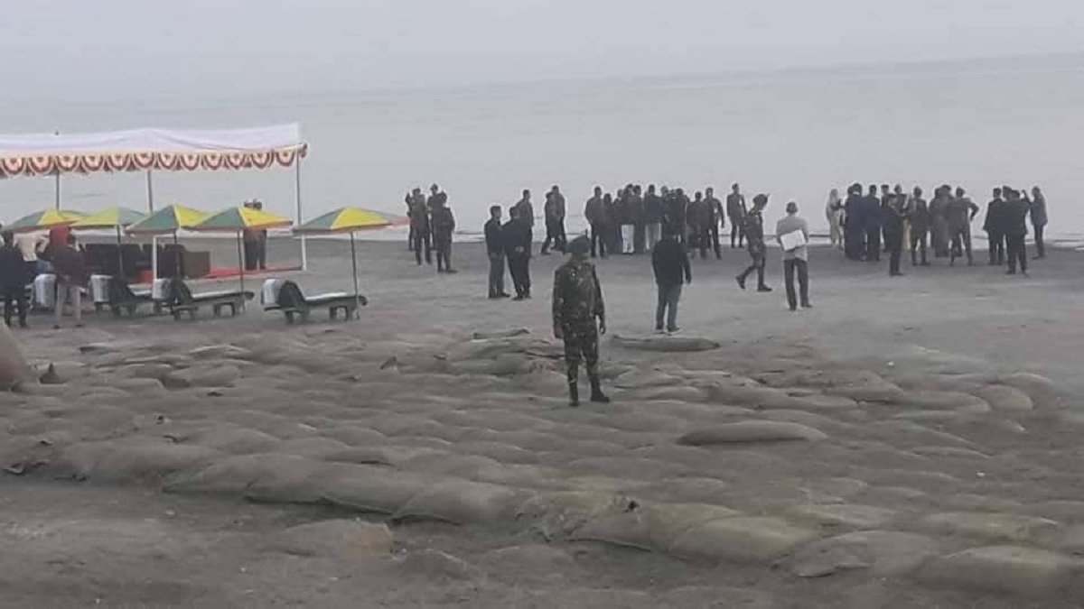 কুয়াকাটায় সপরিবারে সূর্যাস্ত দেখলেন রাষ্ট্রপতি