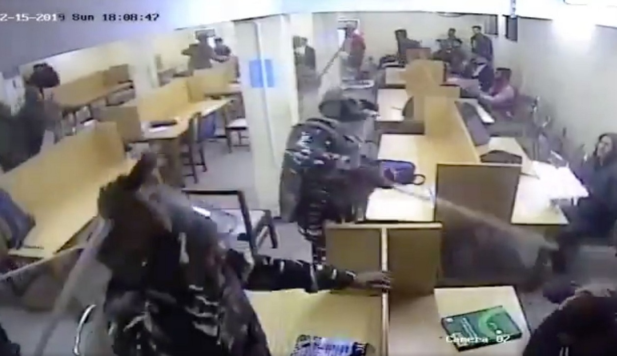 জামিয়ায় শিক্ষার্থীদের ওপর পুলিশি হামলার ভিডিও প্রকাশ