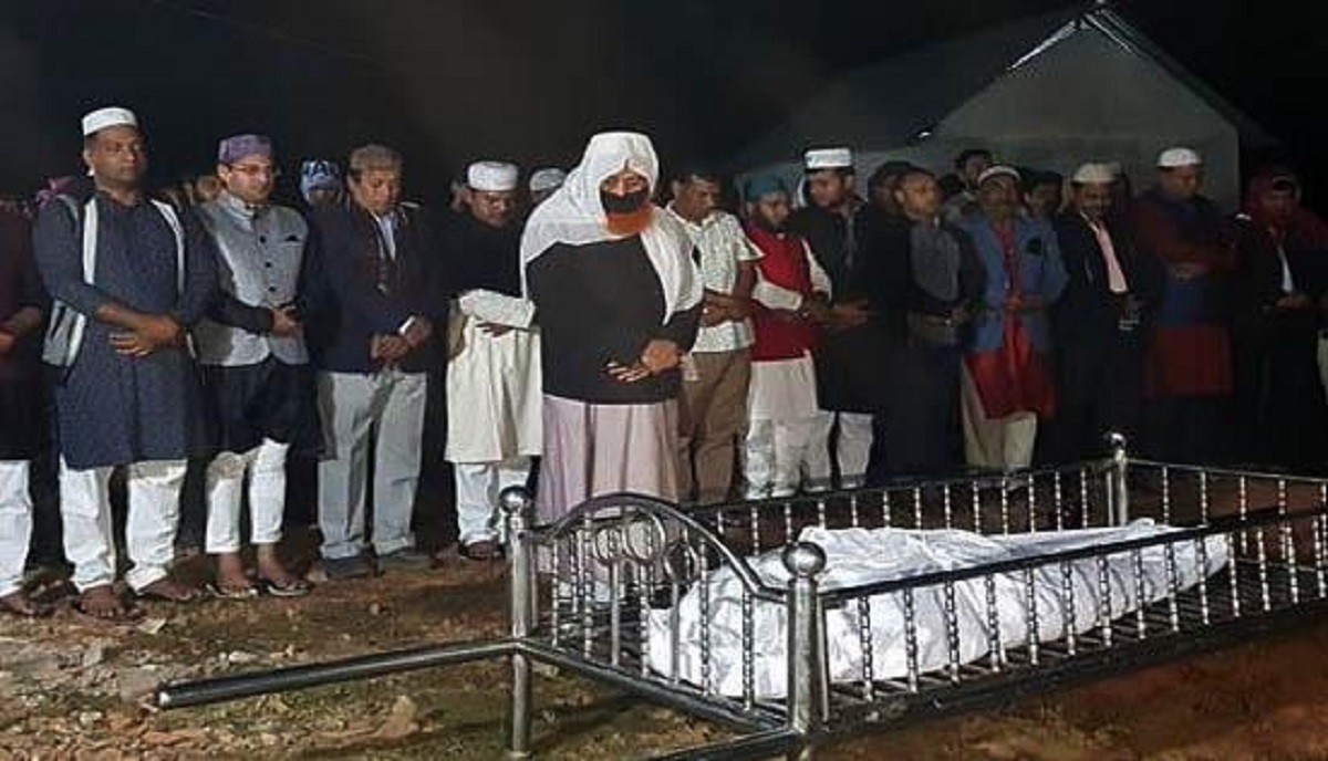 দৌলতদিয়ায় আবারও যৌনকর্মীর জানাজা ও দাফন