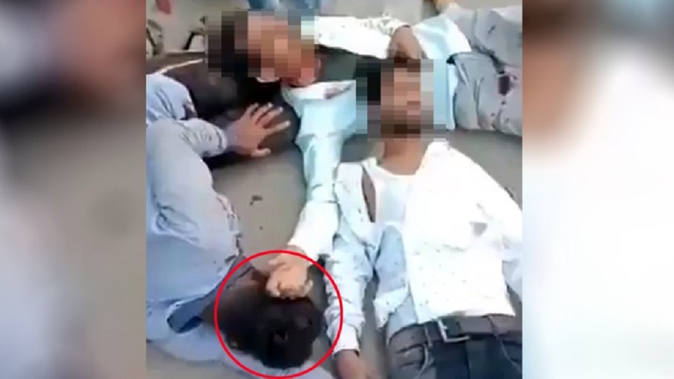 দিল্লিতে পুলিশ কর্তৃক নির্যাতিত ও জোর করে জাতীয় সঙ্গীত গাওয়ানো যুবক নিহত