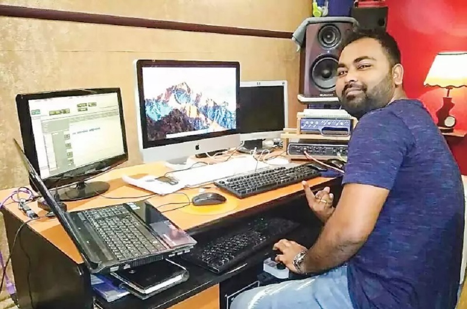 রাজধানীতে ভুয়া সঙ্গীত পরিচালক গ্রেফতার