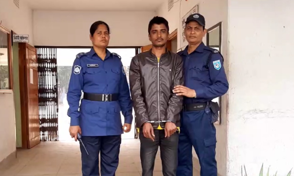 ডিবি পরিচয়ে মোটর সাইকেল ছিনতাই কালে জনতার হাতে আটক