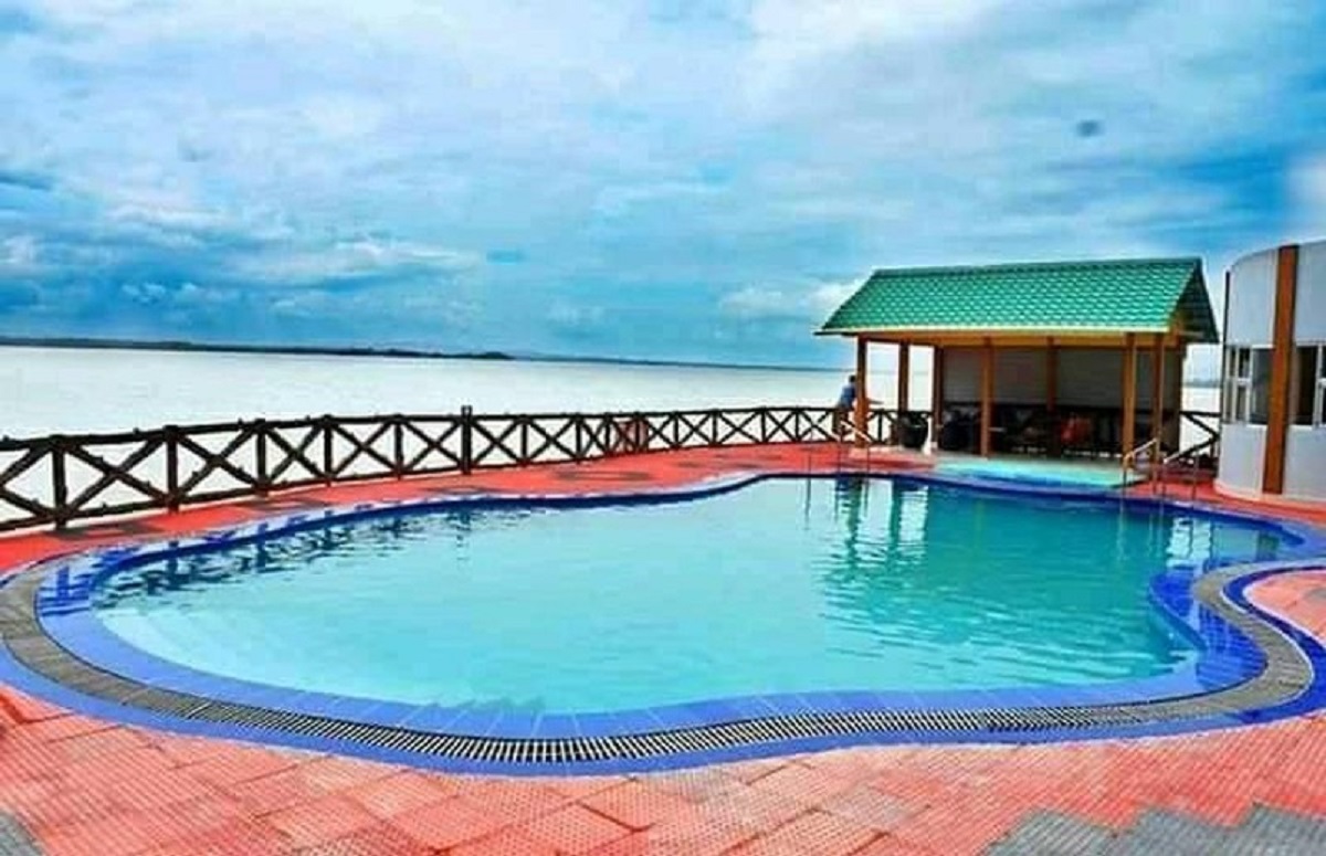 বিশ্বজুড়ে পর্যটন ব্যবসায় ধস