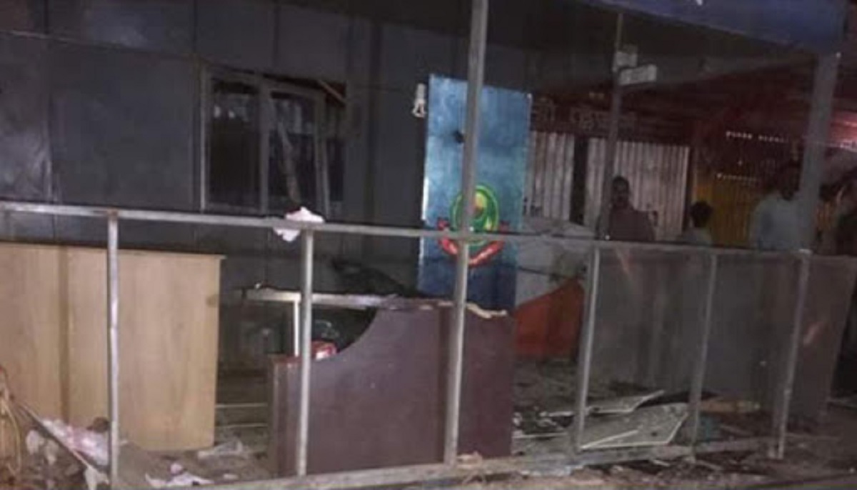 চট্টগ্রামে পুলিশ বক্সে বিস্ফোরণের ঘটনায় মামলা