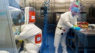 চিনের ল্যাবরেটরিতেই তৈরি হয়েছে করোনা, অভিযোগ ব্রিটেনেরও