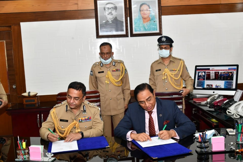 আইজিপি’র দায়িত্ব নিলেন ড. বেনজীর আহমেদ
