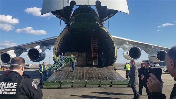 পুতিনের সহায়তা নিয়ে যুক্তরাষ্ট্রে পৌঁছাল রুশ বিমান