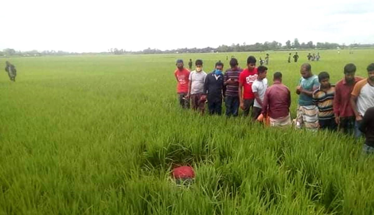 ধানক্ষেত থেকে স্কুল শিক্ষার্থীর গলাকাটা লাশ উদ্ধার