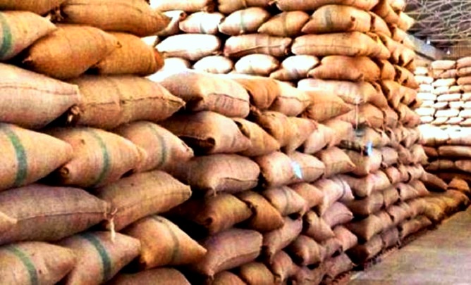 ঝালকাঠিতে টিসিবি‘র মালামাল আটক