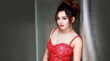 সন্ধ্যায় মাস্ক ছাড়া বেরিয়ে জরিমানা গুনলেন নায়িকা তমা