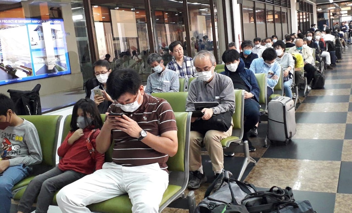 ঢাকা ছাড়লো ৩২৭ জাপানের নাগরিক