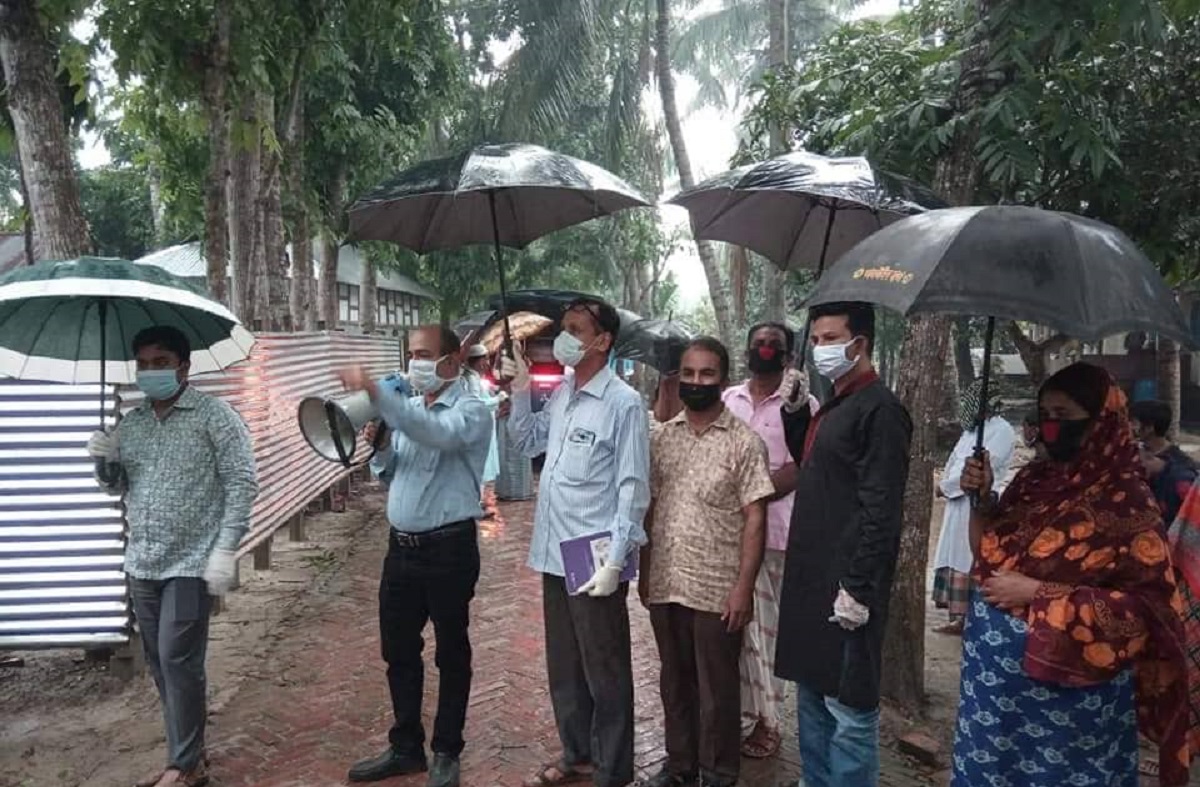 দাফনের ৩ দিন পর বৃদ্ধার করোনা শনাক্ত, ৫০ বাড়ি লকডাউন