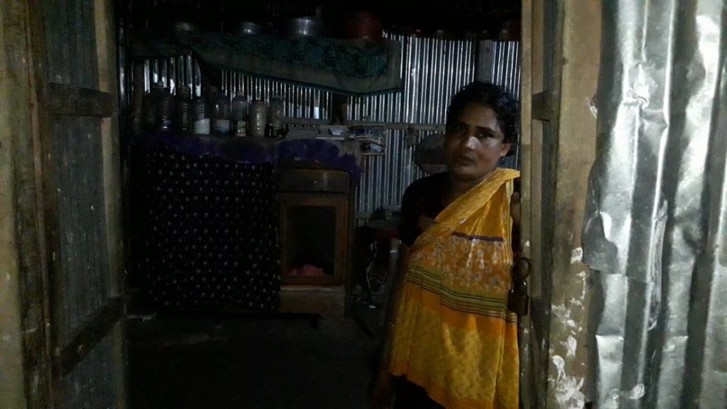 স্বামীকে পিটিয়ে হত্যার অভিযোগে স্ত্রী গ্রেফতার