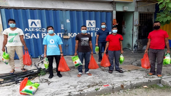 মালয়েশিয়া সাড়ে ৭ হাজার প্রবাসীকে খাদ্য সহায়তা প্রদান হাইকমিশনের