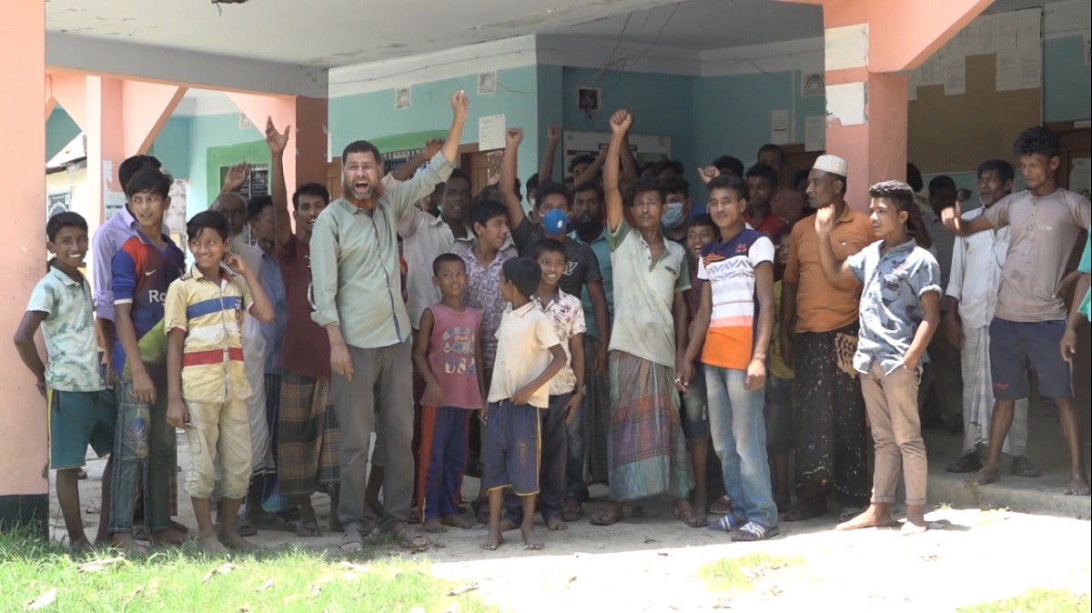 ব্রাহ্মণবাড়িয়ায় ত্রাণের দাবিতে বিক্ষোভ