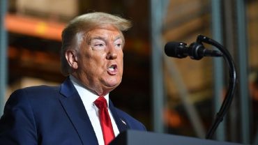 বর্ণবাদ বিরোধীরা যুক্তরাষ্ট্রের ঐতিহ্য নষ্ট করছে: ট্রাম্প