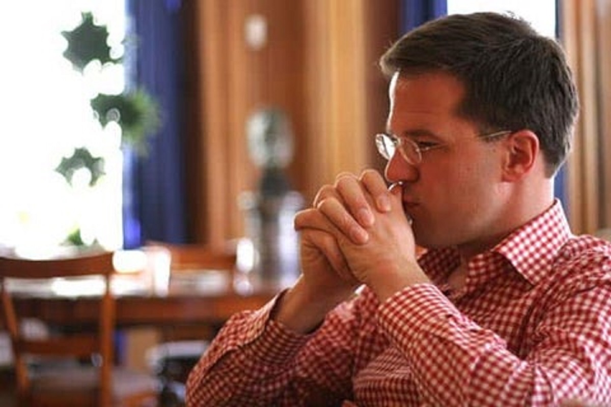 লকডাউনের নিয়ম মানতে মৃত মাকে শেষ দেখা দেখতে গেলেন না ডাচ প্রধানমন্ত্রী