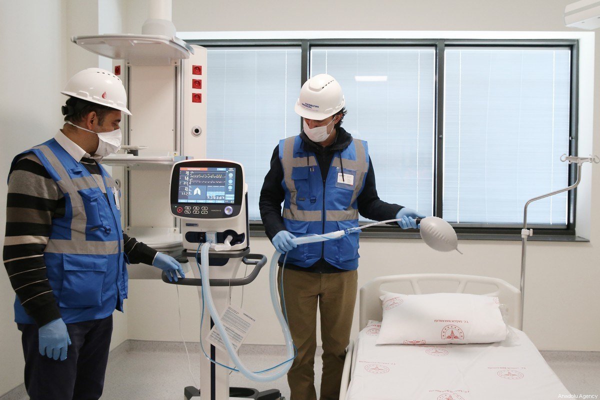 নিজস্ব প্রযুক্তিতে করোনার ভেন্টিলেটর তৈরি করলো ফিলিস্তিনি গবেষকরা