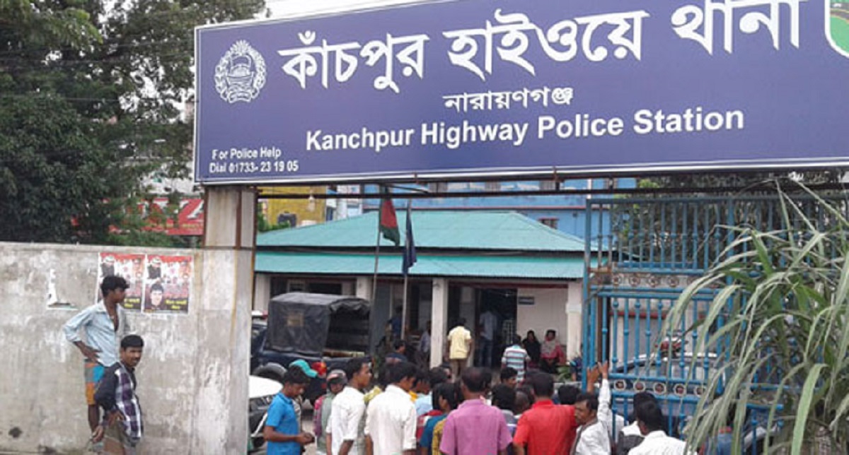 চিনির ট্রাকের ধাক্কায় লিচু বোঝাই ট্রাক খাদে, ২ ভাই নিহত