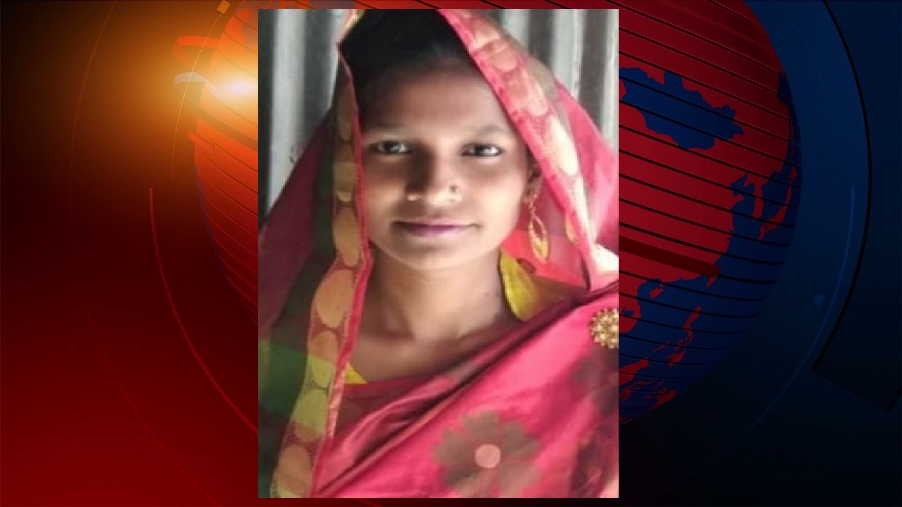 মোহনগঞ্জে গৃহবধুকে গলাটিপে হত্যা: স্বামীসহ আটক ৪