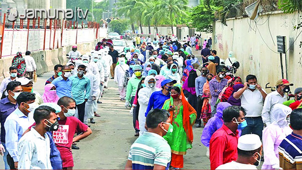 করোনার নমুনা পরীক্ষায় ভোগান্তির অভিযোগ
