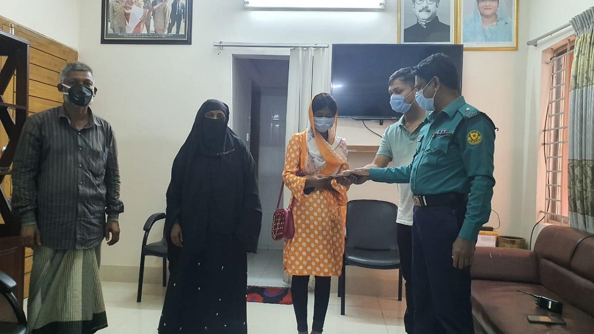 চুরির অভিযোগ করতে এসে উল্টো গৃহকর্মীকে দিতে হলো এক লাখ ৮২ হাজার টাকা!