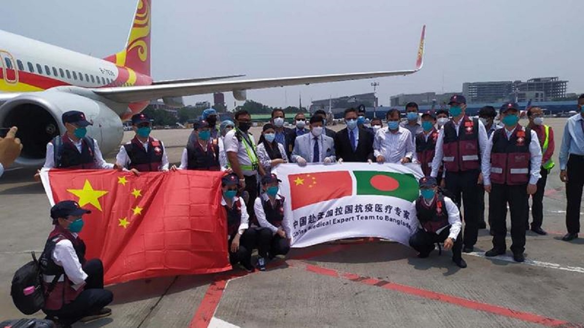 করোনা প্রতিরোধে চীন থেকে ১০ সদস্যের মেডিকেল টিম ঢাকায়
