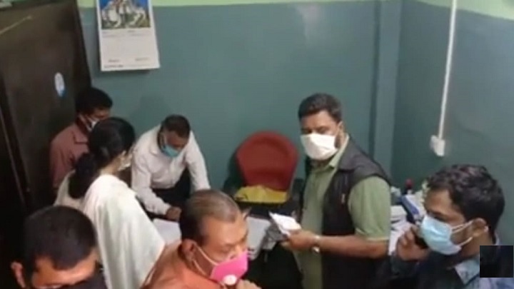 রংপুরে হাসপাতাল থেকে ভুয়া চিকিৎসক গ্রেফতার