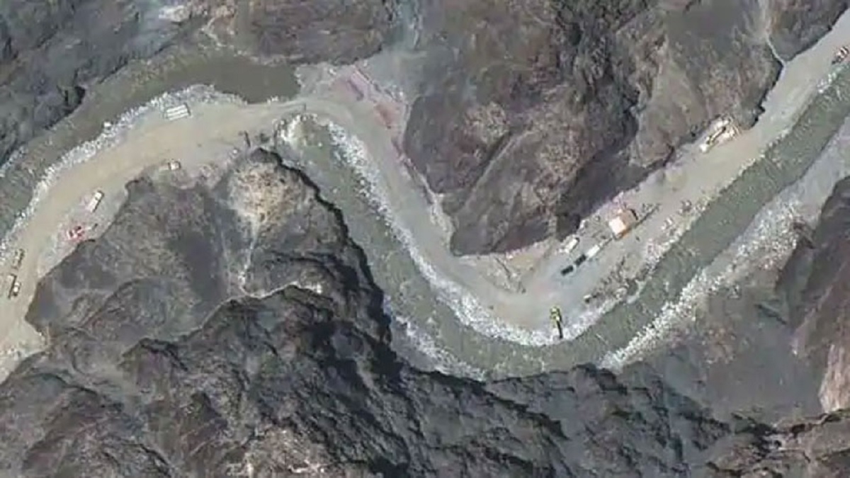 লাদাখ সীমান্তে হঠাৎ বিপদে চীনা সেনারা