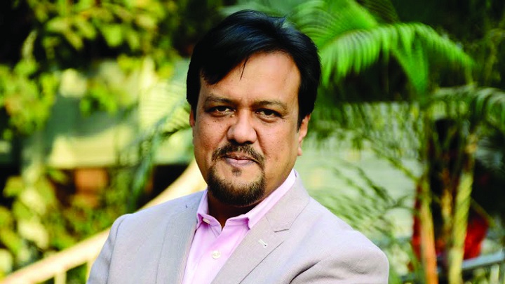 কন্ঠশিল্পী সেলিম চৌধুরী করোনায় আক্রান্ত হয়ে হাসপাতালে ভর্তি