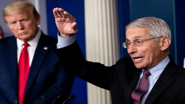 সত্য প্রকাশ করায় ড. ফাউসিকে টার্গেট করেছে ট্রাম্প প্রশাসন?