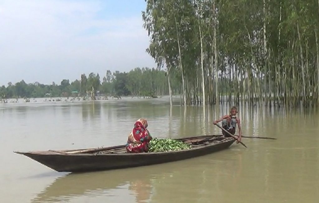 বন্যা পরিস্থিতি: দ্বিতীয় দফায় প্লাবিত উত্তর, মধ্য আর পূর্বাঞ্চল